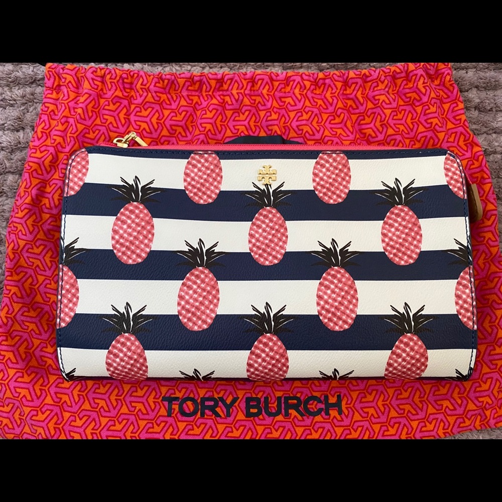 Tory Burch pineapple pouch